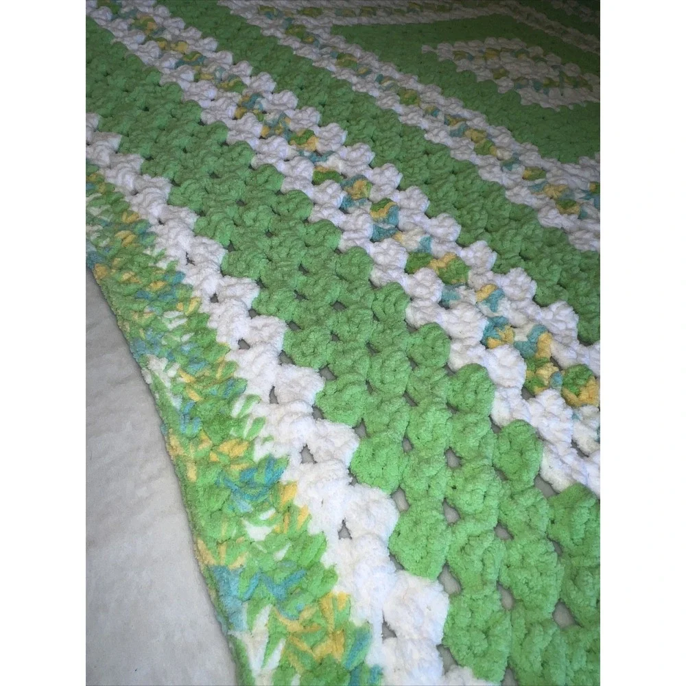 Vtg Soft Handmade Boho Crochet  68